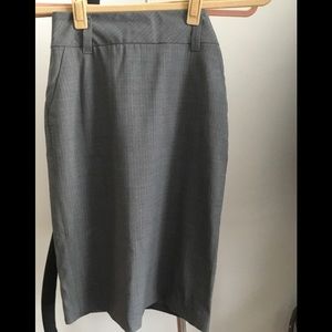 New Banana Republic Gray Pinstripe Pencil SkirtP00
